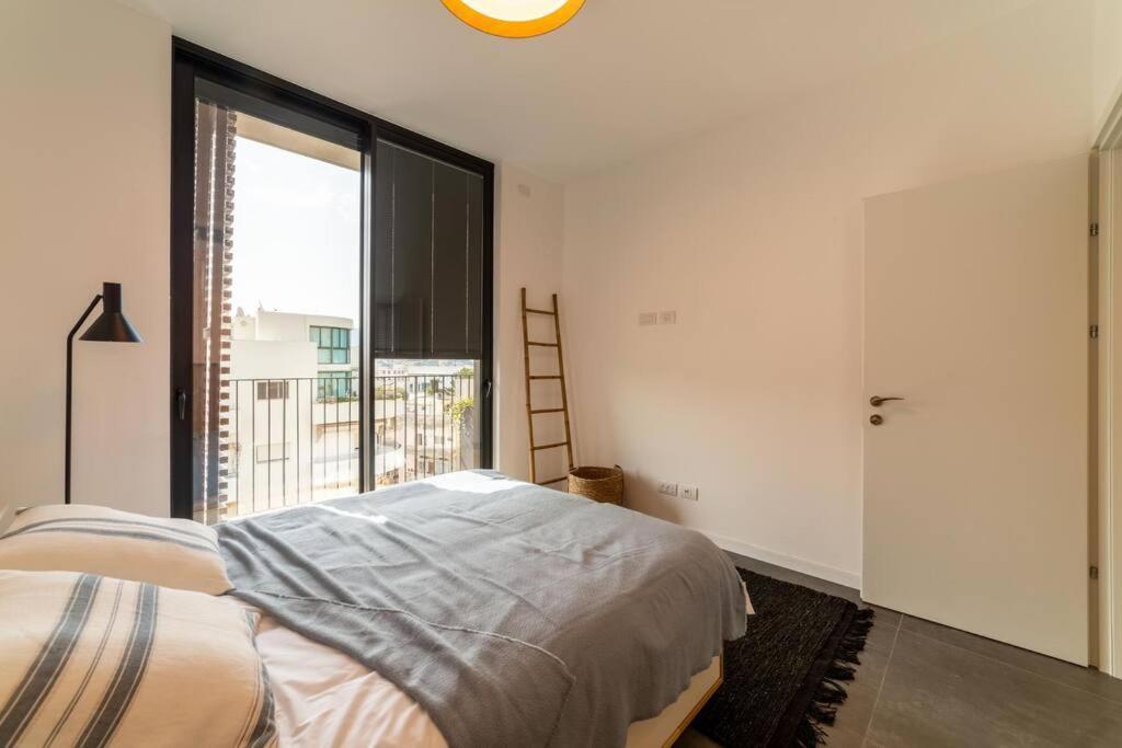 Amazing Penthouse On Gordon Beach 8 Guests Tel Aviv Ngoại thất bức ảnh