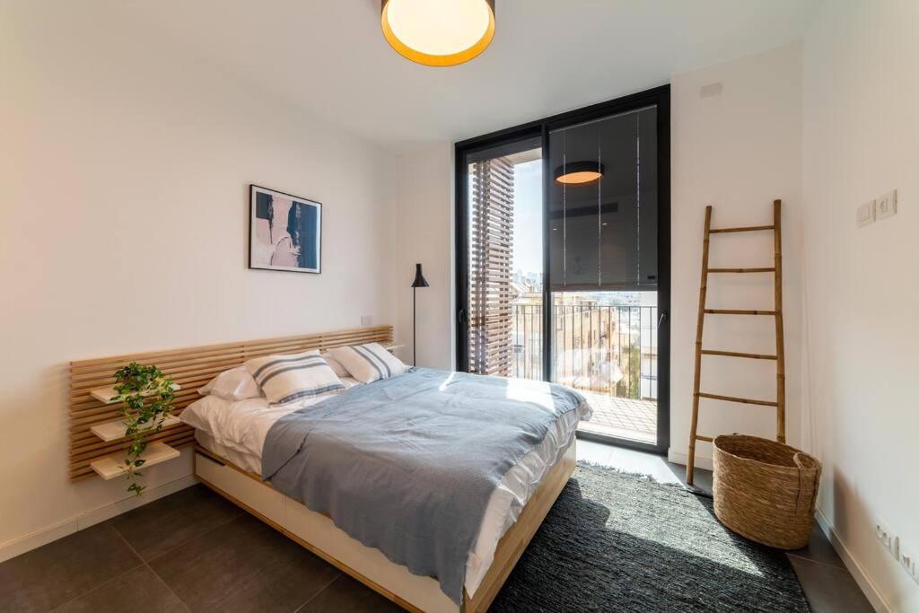 Amazing Penthouse On Gordon Beach 8 Guests Tel Aviv Ngoại thất bức ảnh