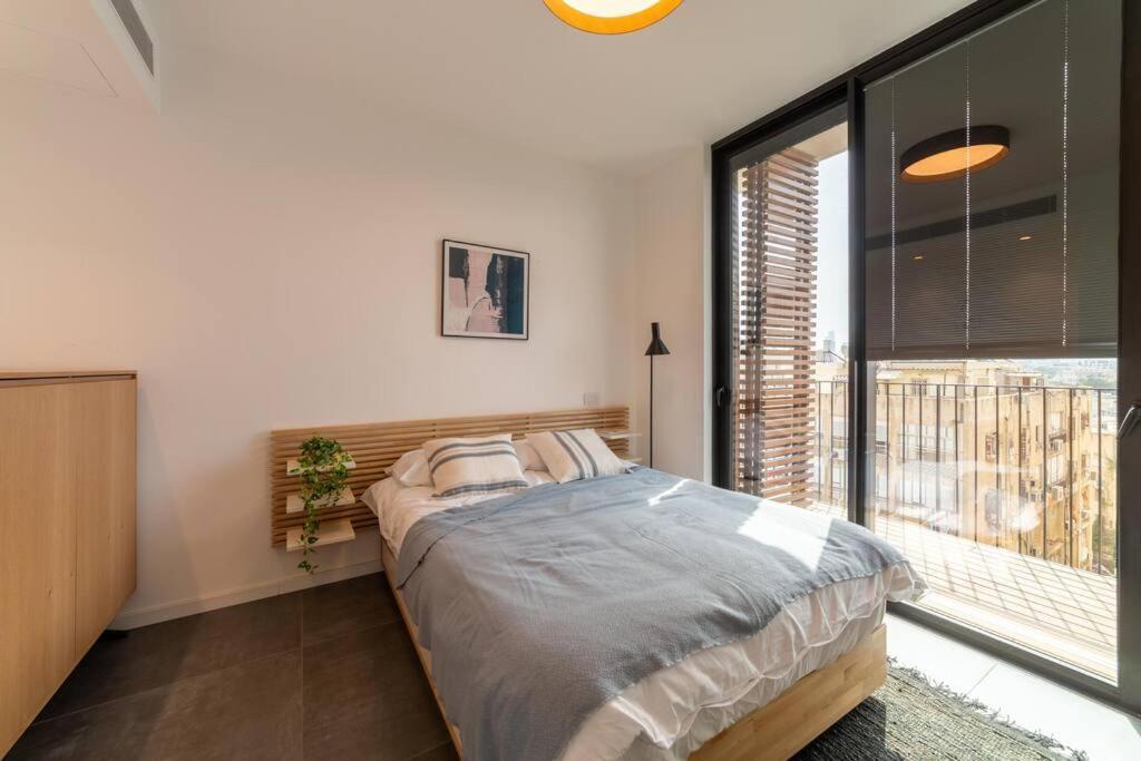 Amazing Penthouse On Gordon Beach 8 Guests Tel Aviv Ngoại thất bức ảnh